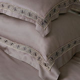義大利La Belle《查理國王》雙人天絲蕾絲四件式防蹣抗菌舖棉兩用被床包組